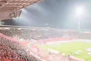 赛前罗马大巴抵达安联球场，遭到了尤文球迷的“热烈欢迎”？